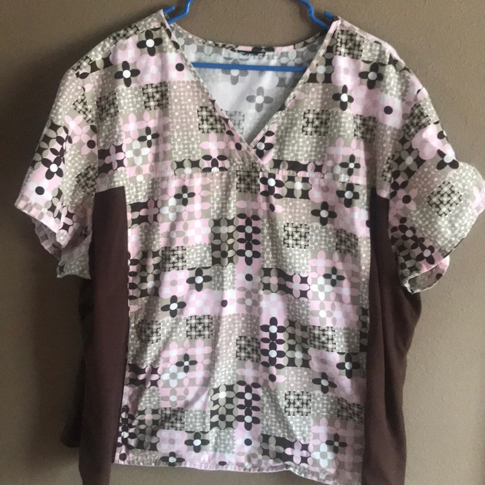 Plus scrub top